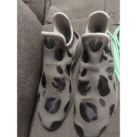US 16 Pharrell Williams x adidas NMD Hu Animal Print Grey/ Black RARE Mens Shoes - Picture 7 of 15